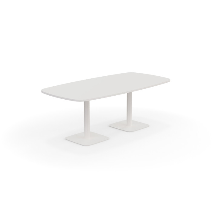 vue de 3/4 de la table ovale ELOISE blanche