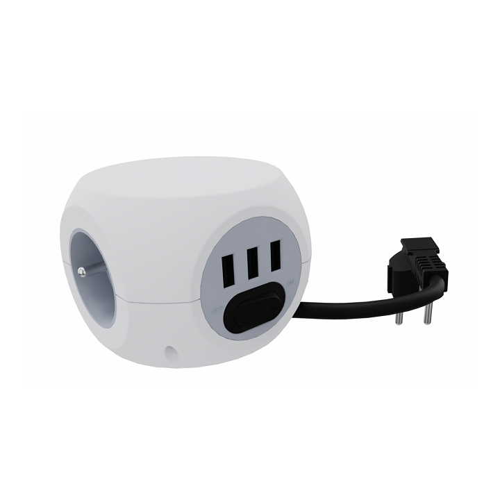 vue du cube présentant 3 ports USB et le cordon d'alimentation secteur